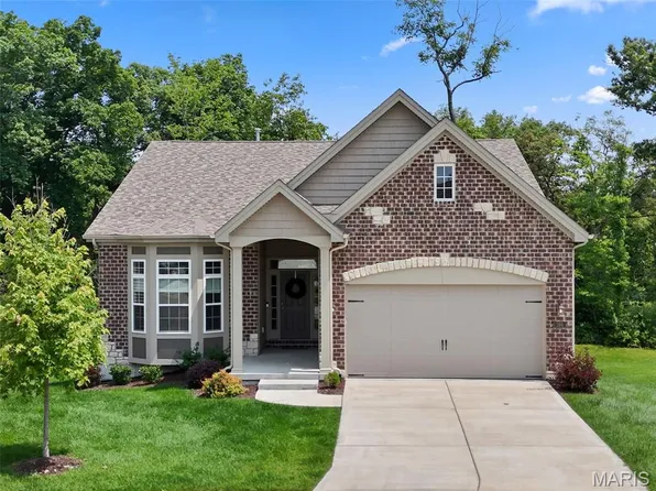 266 Keaton Woods Dr, O'Fallon, MO 63368