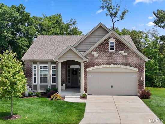 266 Keaton Woods Dr, O'Fallon, MO 63368