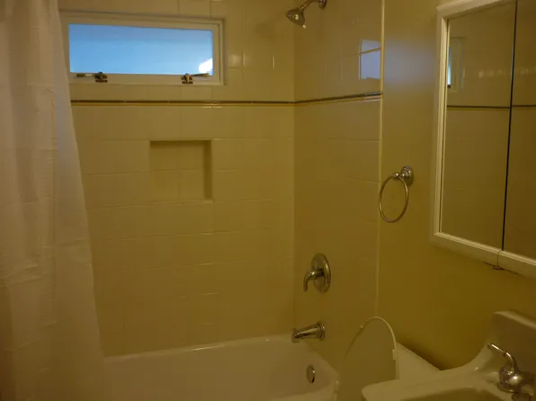 12509 26th Ave NE, Seattle, WA 98125