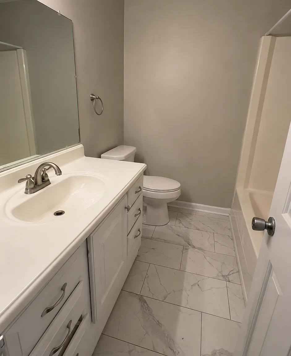1307-C West Meadowview Road - 1 — Photo 4