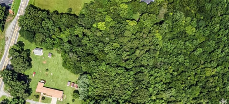 2nd image of 948 Totten Rd #14