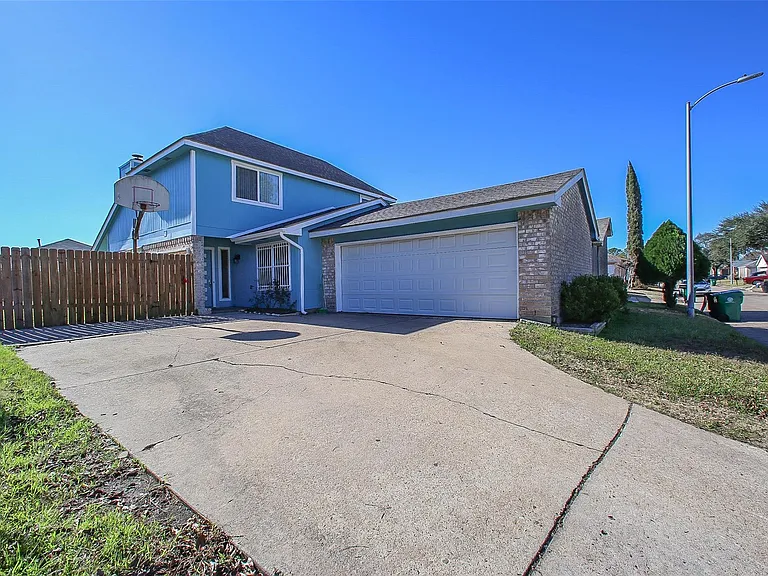 9511 Sharpcrest St — Photo 1