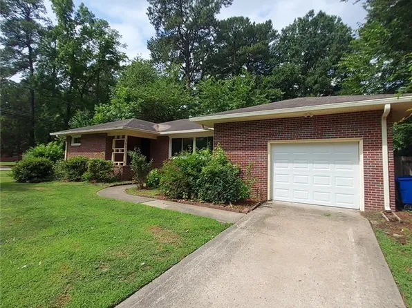 301 Woodroof Rd, Newport News, VA 23606