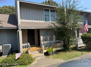 279 Highpoint Dr, Diamondhead, MS 39525