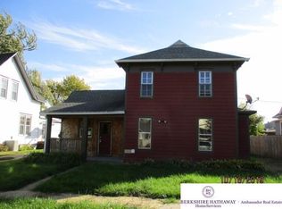 206 N Myrtle St, Hooper, NE 68031