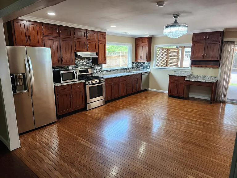 816 Crothers Ln — Photo 10