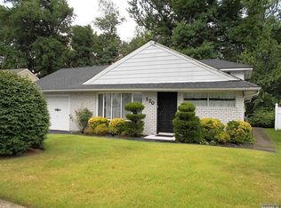 170 Howard Ave, Rochelle Park, NJ 07662