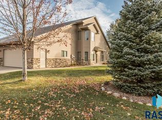 6312 S Vintage Pl, Sioux Falls, SD 57108