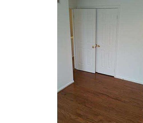 2nd image of 223 8th Ave #B