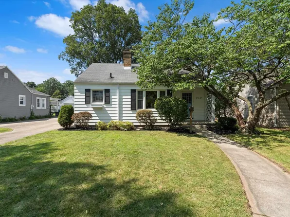 717 Northwood Dr, South Bend, IN 46617