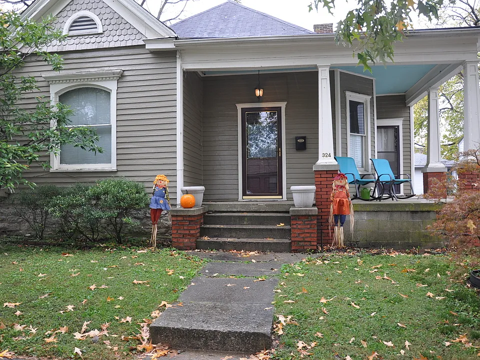 324 S Broadway Park
