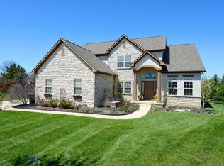 6472 Keel Ct, Lewis Center, OH 43035