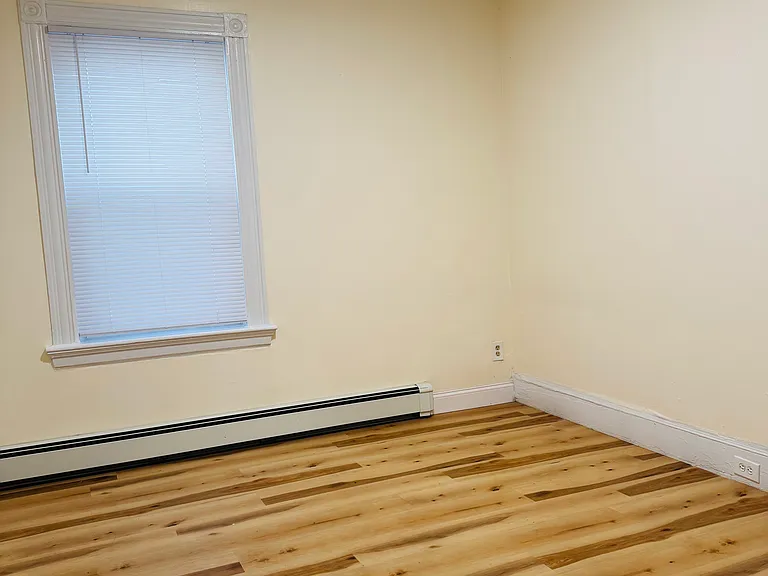 65 Raymond St #1 — Photo 9