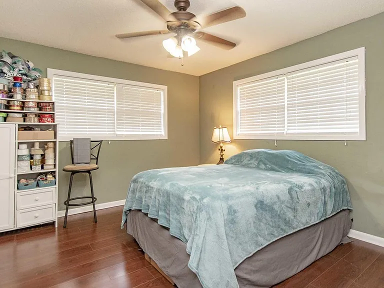 210 N William Dr — Photo 20
