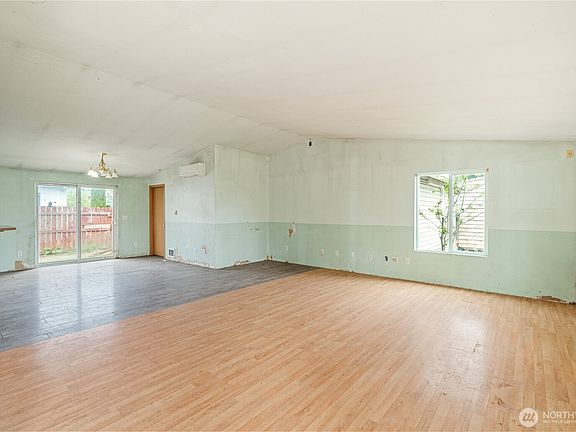4th image of 320 S 4th Street