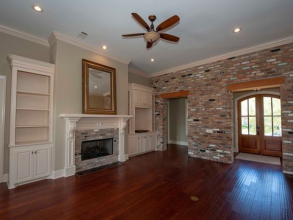 5th image of 426 Summerville Dr