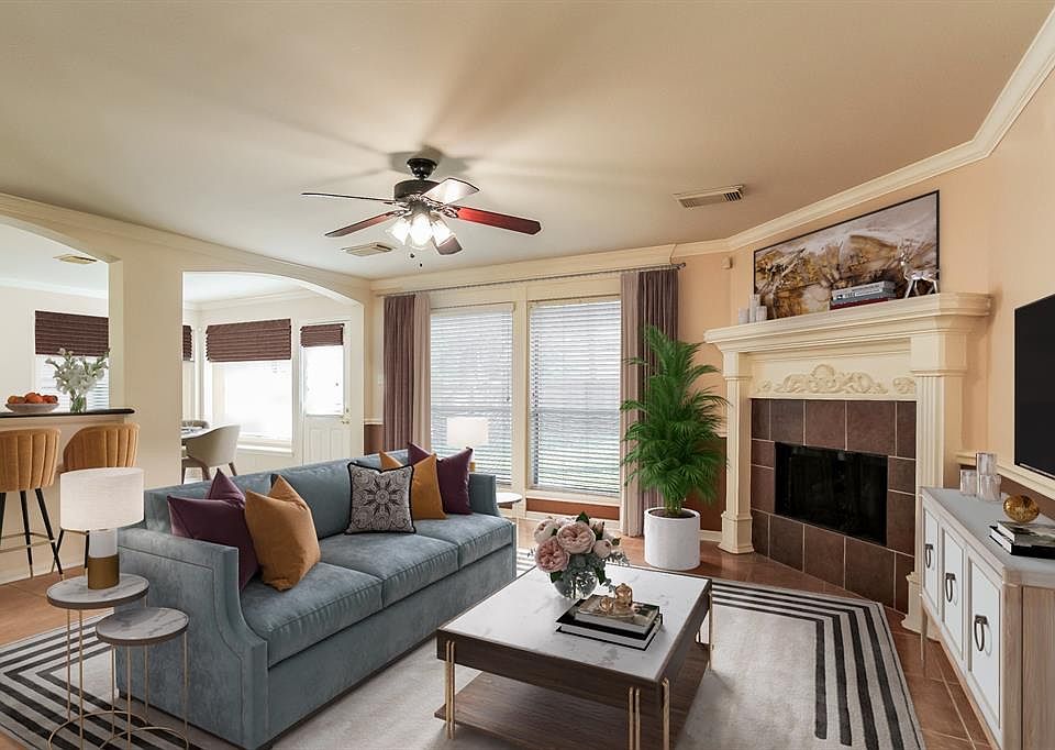1st image of 4014 Old Pine Grove Dr
