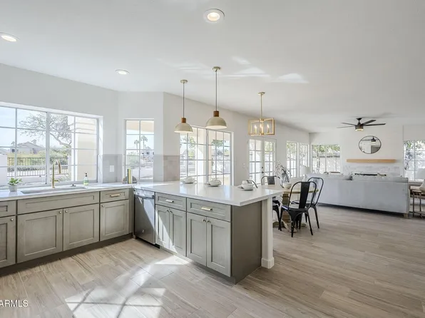 15804 S 15TH Place, Phoenix, AZ 85048