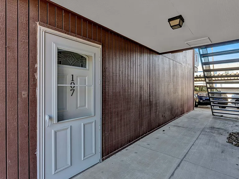 3033 SW Lydia Ave #107 — Photo 3