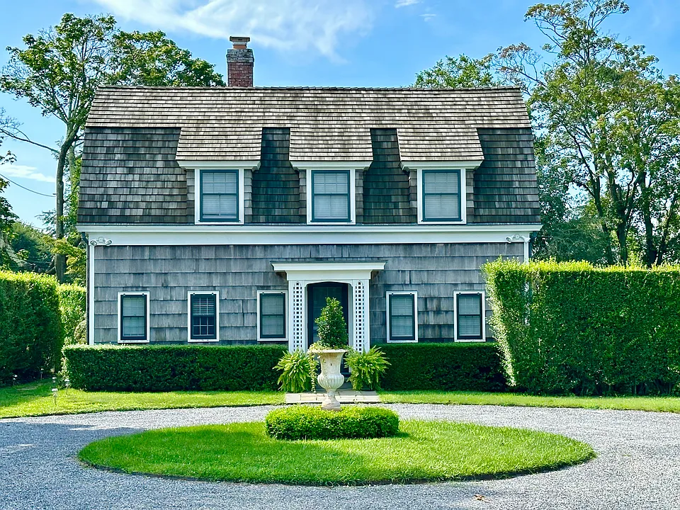 49 N Main St