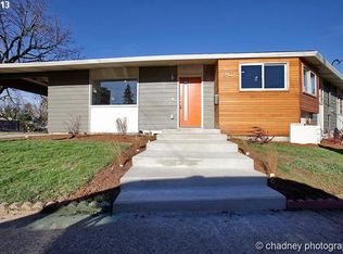 8407 NE Broadway St, Portland, OR 97220