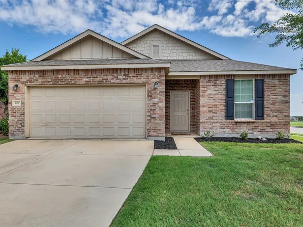 400 Sandy Creek Dr, Fort Worth, TX 76131