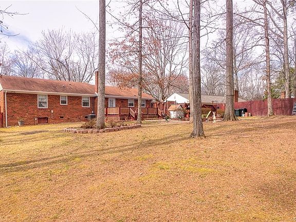 4th image of 8319 Hunton Cir