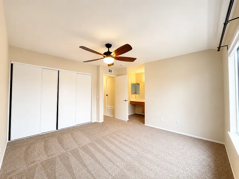 1629 Windmill Ln #E — Photo 21