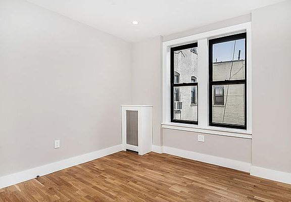 5th image of 58 Linden Blvd APT 4H