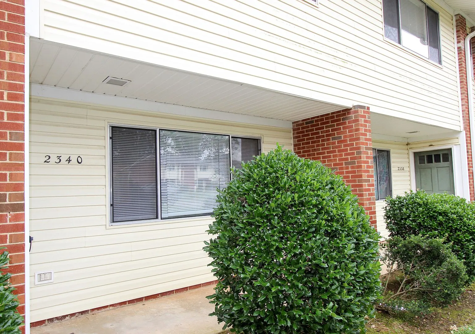 3 Bedroom Townhouse Across from NCSU Centennial Campus! Available Now — Photo 1