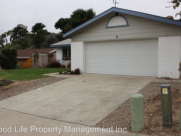3rd image of 4676 Cobb Dr