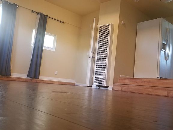 4th image of 717 Overland Way Unit 2