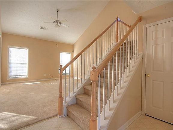 3rd image of 120 Mason Springs Dr