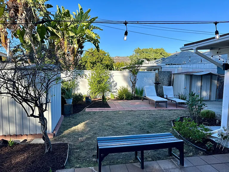 2133 N Buena Vista St — Photo 50