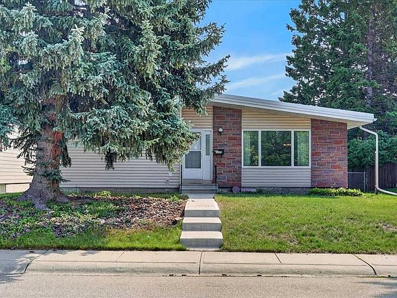2nd image of 5048 W Vanstone Cres NW