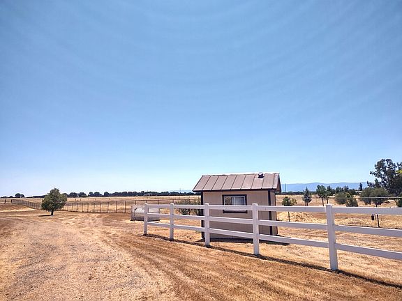 4th image of 19235 Ridge Rd