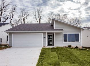 4307 Grover Woods Ln, Des Moines, IA 50317