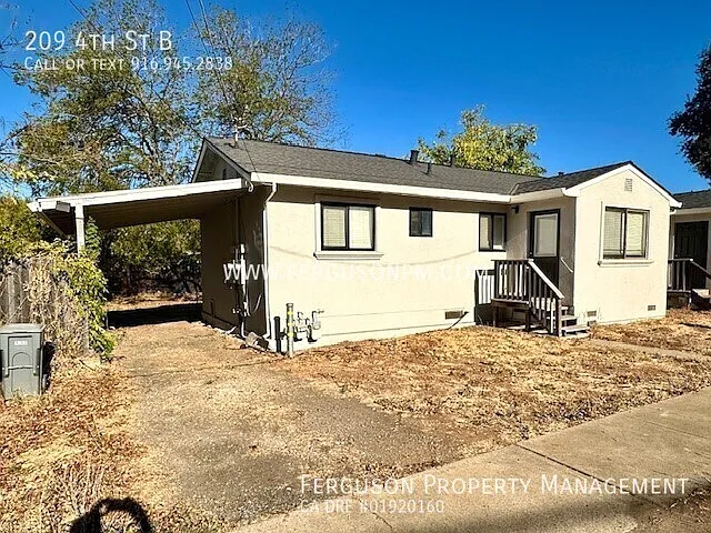 209 4th St #B — Photo 1