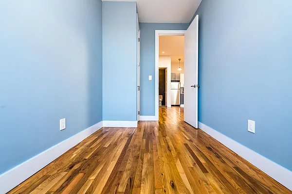 Rented by Nooklyn NYC LLC | media 13