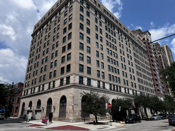 2100 N Lincoln Park W APT 9EN, Chicago, IL 60614