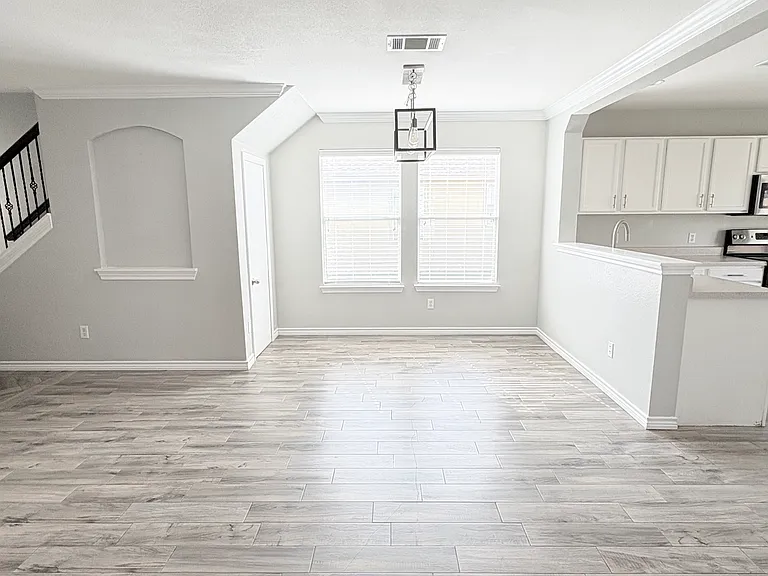 104 Meadow Lark Ln — Photo 6