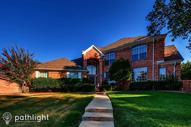 1st image of 114 Lake Forest Ct