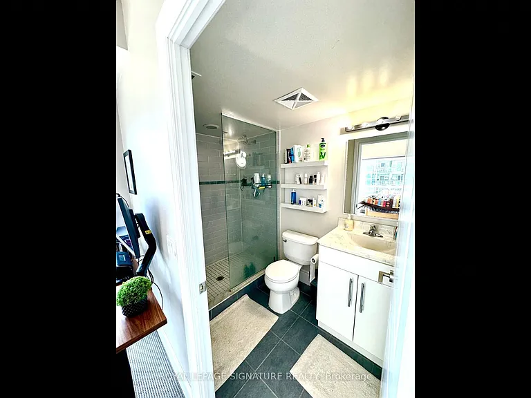 100 Western Battery Rd #LPH06 — Photo 8