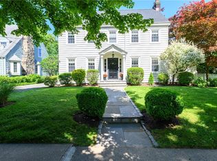 442 Manor Ridge Rd, Pelham, NY 10803