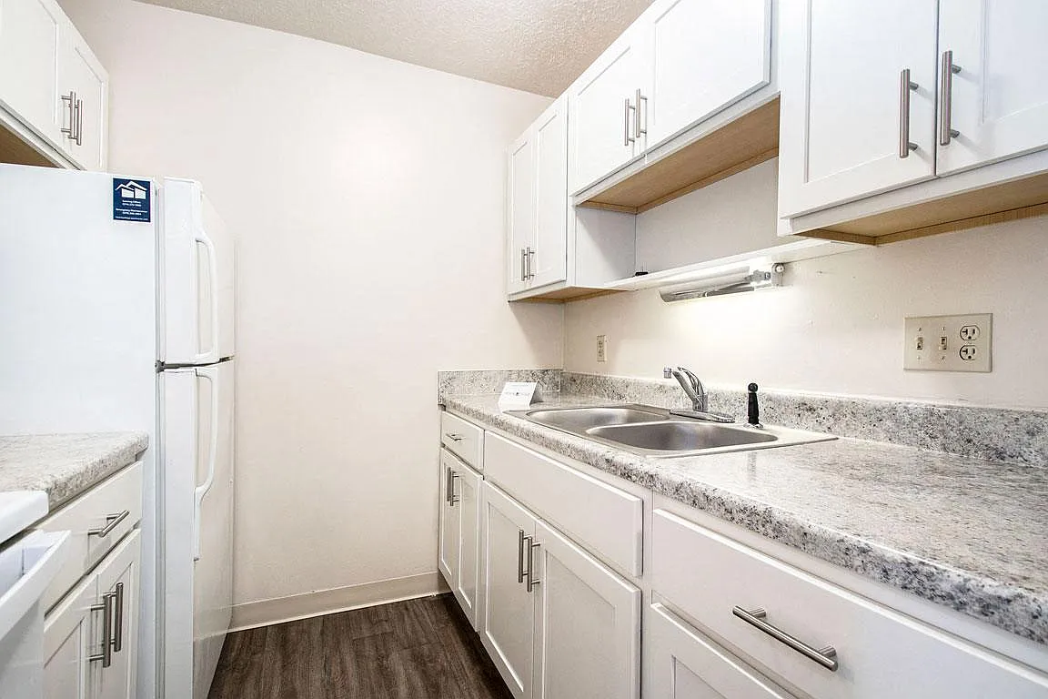 Concord Place Apartments — Photo 4