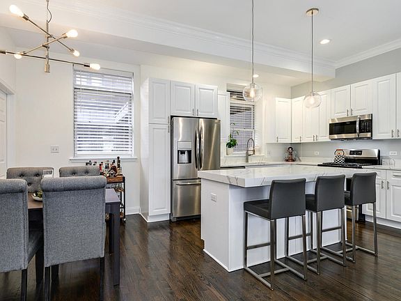 4th image of 2659 N Ashland Ave APT 6