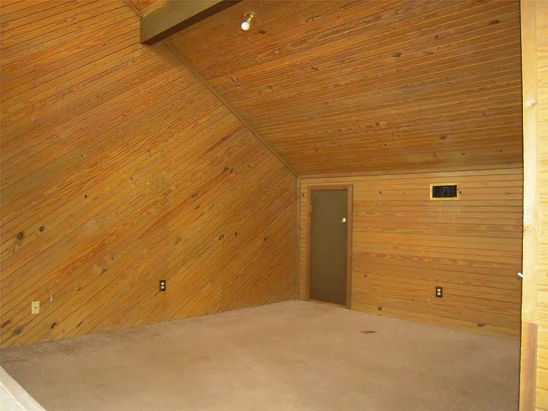 24605 Pools Creek Dr — Photo 4