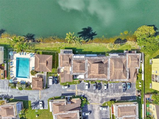 8330 SW 154th Ave APT 39, Miami, FL 33193