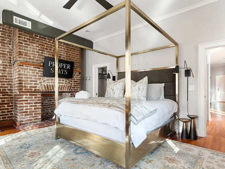 184 E Bay St #201 — Photo 2