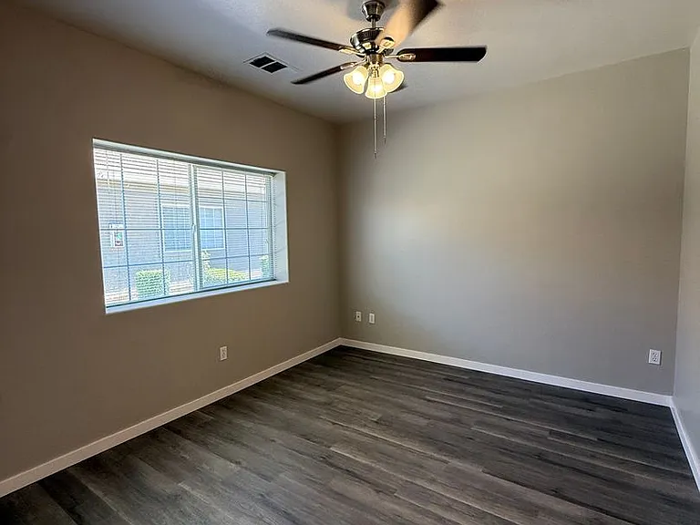 Yellow Meadow Ct 548 — Photo 21